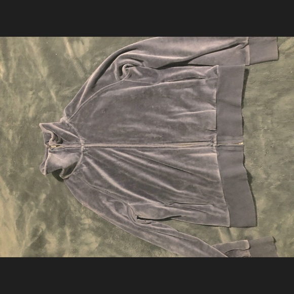 Sweatshirt - Picture 1 of 2